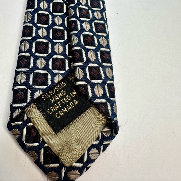 Dion Signature Geometric Heavy Silk Handcrafted Classic Black & White Tie - Picture 6 of 6